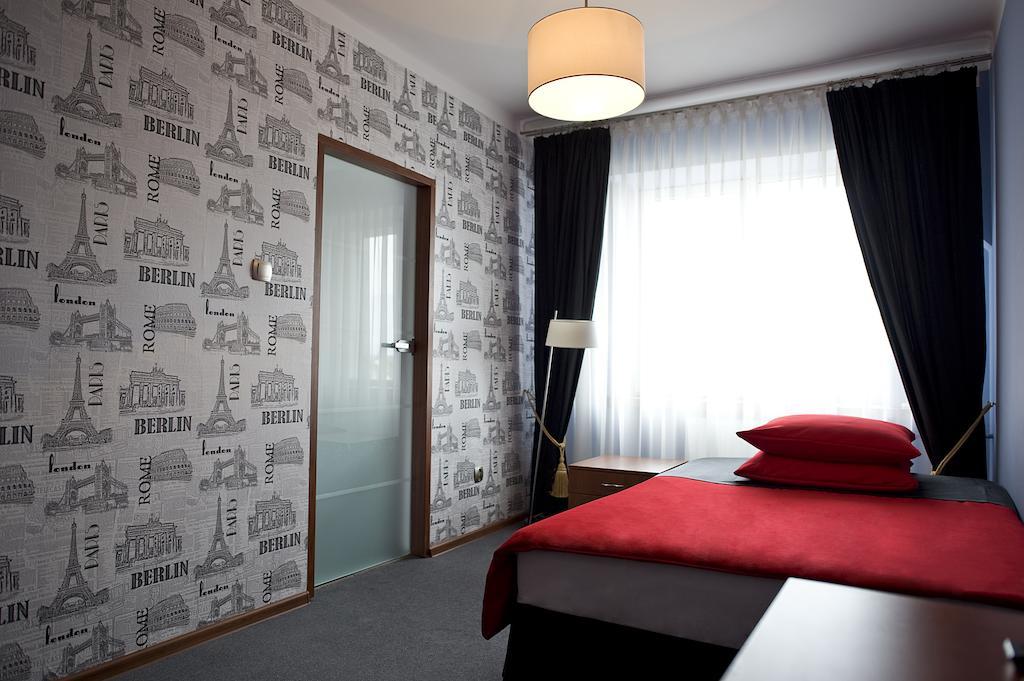 Łuków Hotel Korona الغرفة الصورة