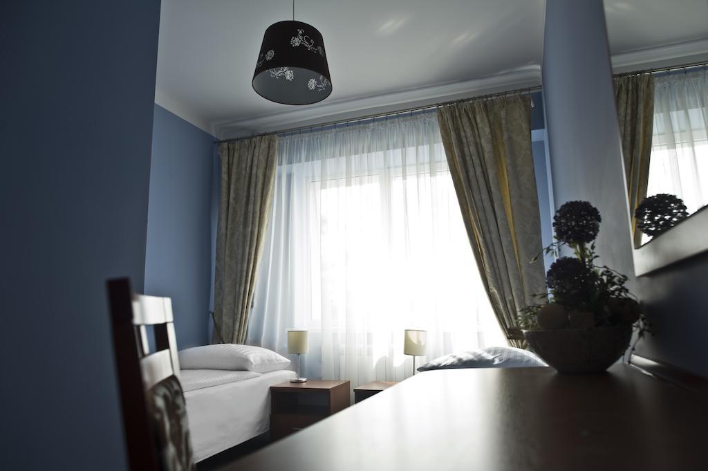 Łuków Hotel Korona الغرفة الصورة