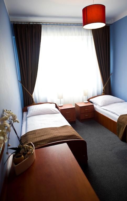 Łuków Hotel Korona الغرفة الصورة